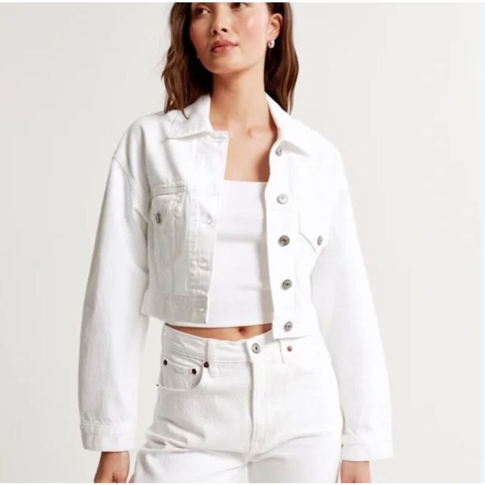 Abercrombie & Fitch White Cropped Jean Jacket Women’s Medium Denim Trucker